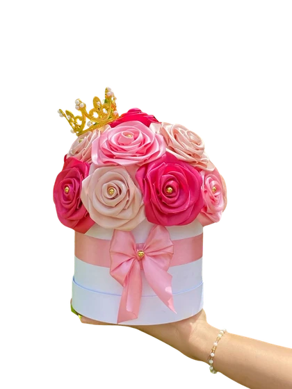 Bouquet rosa y blanco de rosas eternas